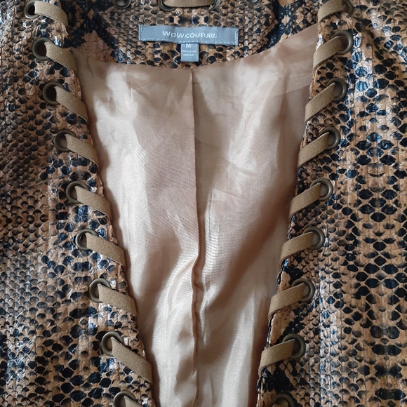NWOT Wow Couture Snake Print cropped Jacket - Picture 6 of 6